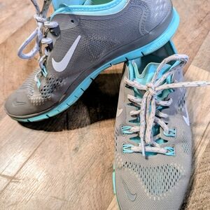 Nike Women's Free 5.0 TR Fit Mint And Gray Running Shoe Size 8
